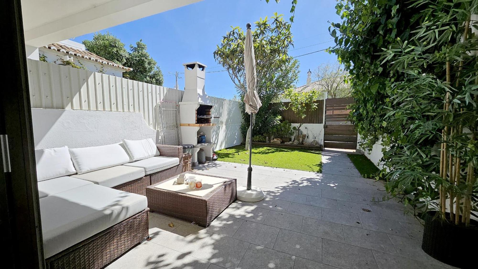Magnific Studio With A Cozy Garden, 5 Minutes To The Beach 알부페이라 외부 사진