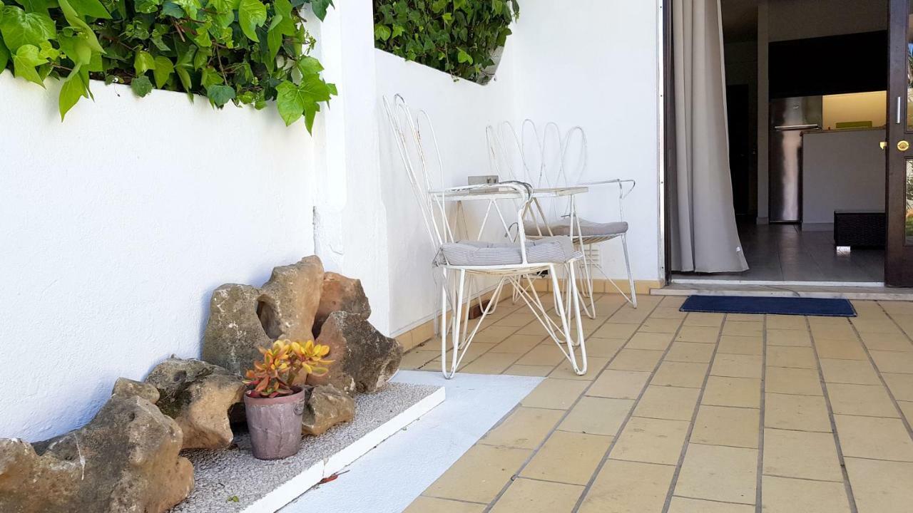 Magnific Studio With A Cozy Garden, 5 Minutes To The Beach 알부페이라 외부 사진