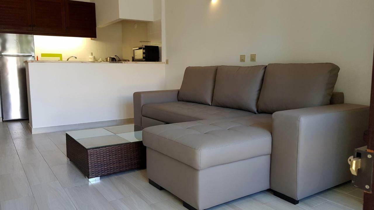 Magnific Studio With A Cozy Garden, 5 Minutes To The Beach 알부페이라 외부 사진